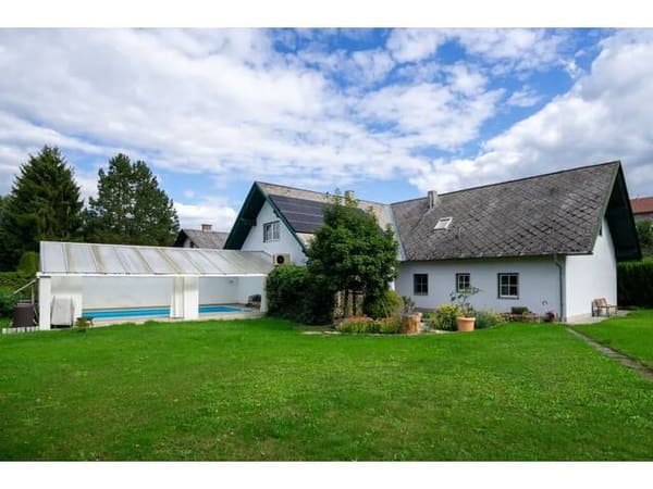 Immobilie in Wolfsgraben - Sommer im eigenen Garten mit Pool, Kaminfeuer im Winter - ein Haus fürs ganze Jahr - Bild 1