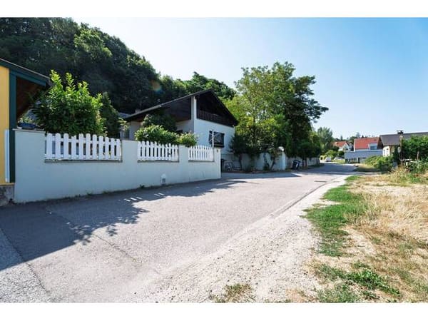 Immobilie in Katzelsdorf - Ihr Rückzugsort inmitten von Natur, Weitblick und Perspektiven -Katzelsdorf - Bild 3