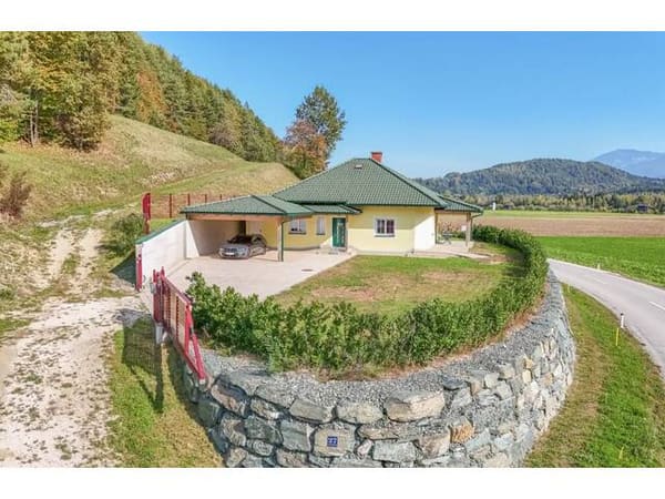 Immobilie in Grafenstein - *** Wohnen im Einklang mit der Natur *** charmanter Bungalow in idyllischer Aussichtslage - Bild 1