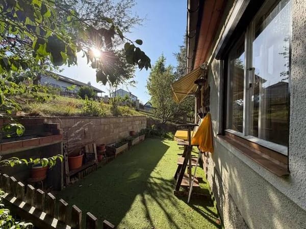 Immobilie in Pinggau - Charmantes Einfamilienhaus auf großzügigem Grundstück in Pinggau mit optimaler Anbindung Richtung Wien und Graz - Bild 1