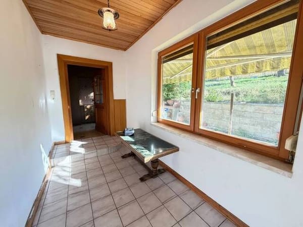 Immobilie in Pinggau - Charmantes Einfamilienhaus auf großzügigem Grundstück in Pinggau mit optimaler Anbindung Richtung Wien und Graz - Bild 2
