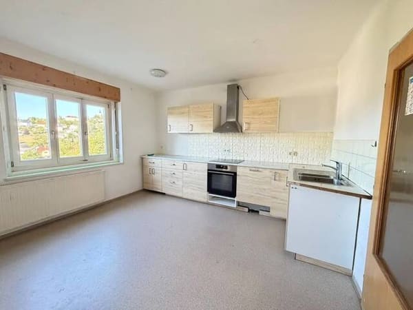 Immobilie in Pinggau - Charmantes Einfamilienhaus auf großzügigem Grundstück in Pinggau mit optimaler Anbindung Richtung Wien und Graz - Bild 3