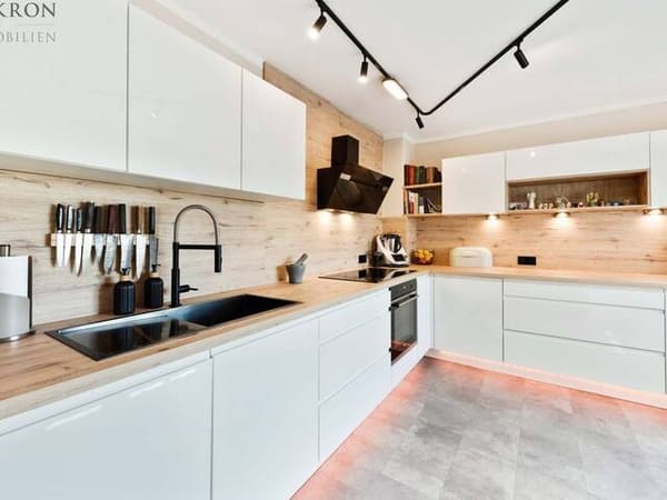 Immobilie in Neufeld an der Leitha - Saniertes Haus mit 2 Wohneinheiten - geeignet für private & gewerbliche Nutzung - Bild 1
