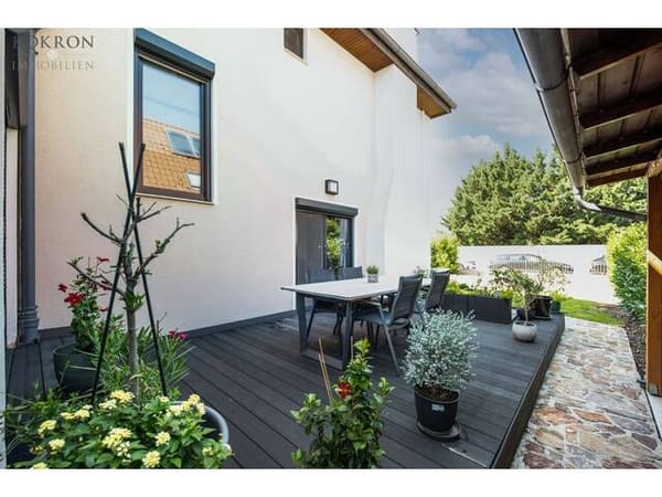 Immobilie in Neufeld an der Leitha - Saniertes Haus mit 2 Wohneinheiten - geeignet für private & gewerbliche Nutzung - Bild 3