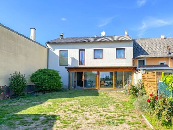 Immobilie in Laa an der Thaya - Großzügiges Familienhaus in ruhiger Lage der Schul- und Thermenstadt Laa an der Thaya - Bild 0