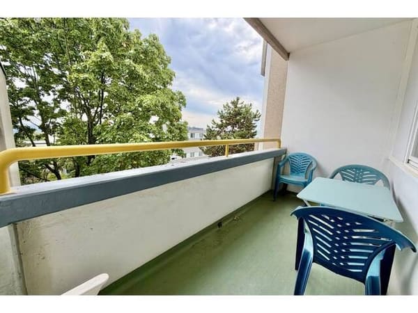 Immobilie in Bad Vöslau - Ruhig wohnen mit Grünblick: 3,5-Zimmer-Wohnung mit Loggia & eigener Garage in Bad Vöslau - Bild 4