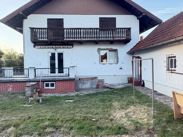 Immobilie in Braunau am Inn - Renovierungsbedürftiges Haus in guter Lage - Bild 2