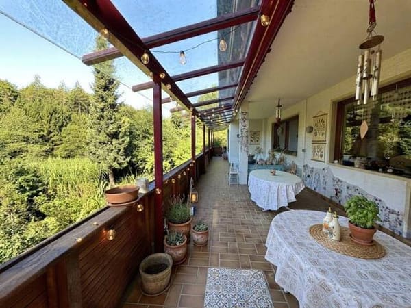 Immobilie in Spittal an der Drau - STADTNAH & IM GRÜNEN - FAMILIENHAUS MIT ZWEI WOHNEINHEITEN & WALDRANDLAGE! - Bild 2