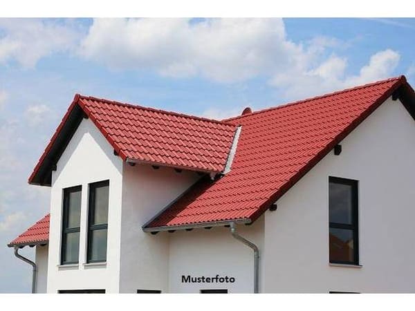 Immobilie in Brunn am Gebirge - Großzügige 104-m²-Dachgeschosswohnung mit 2 Balkonen & Kellerabteil - Bild 0
