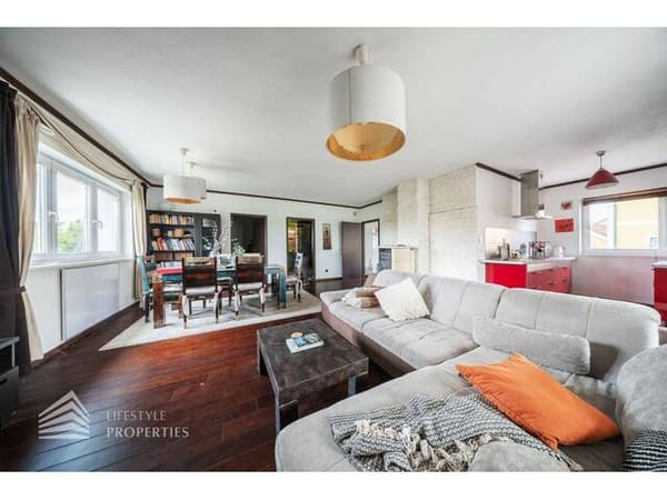 Immobilie in Oberwaltersdorf - Mehr als ein Haus: stilvoll möbliertes Familiendomizil mit 42,1 m² Parkett-Wohnküche, Master-Suite & Wellness-Garten – nahe Wien - Bild 0