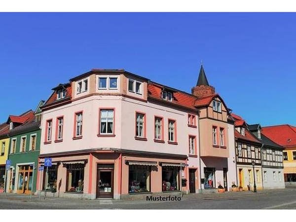 Immobilie in Bad Vöslau - +++ 2-Zimmer-Erdgeschosswohnung mit Garten und Stellplatz +++ - Bild 0