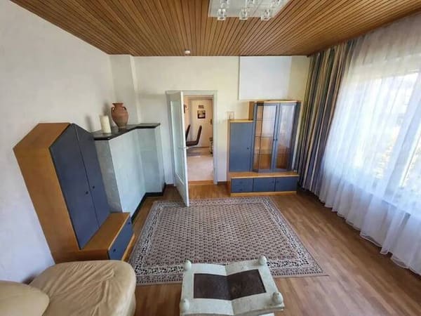 Immobilie in Leobendorf - Ein 3 Zi-Bungalow auf einem gepachteten Grundstück, mit einem Kachelofen, einem vollwertigen Keller und einem zusätzlichen Raum, der als Flur genutzt werden kann. - Bild 3