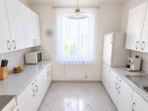 Immobilie in Leobendorf - Ein 3 Zi-Bungalow auf einem gepachteten Grundstück, mit einem Kachelofen, einem vollwertigen Keller und einem zusätzlichen Raum, der als Flur genutzt werden kann. - Bild 4