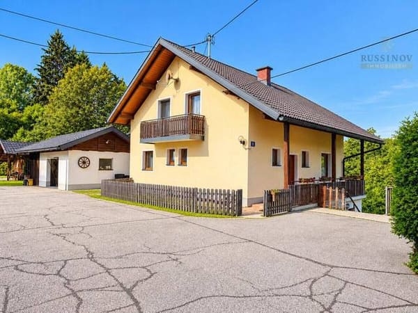 Immobilie in Feldkrichen in Kärnten - Großzügiges Wohnhaus mit zusätzlichem Baugrundstück in Nähe Feldkirchen - Bild 0