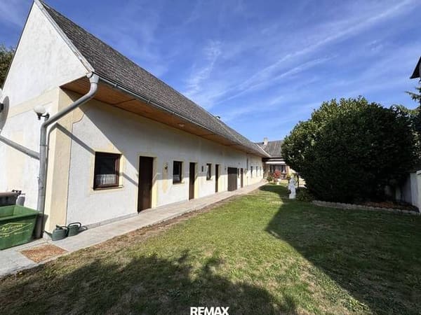 Immobilie in Fels am Wagram - Zwei Häuser - ein in Zuhause - Bild 1