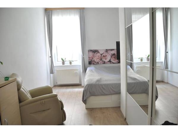 Immobilie in Bad Gastein - 4 Zimmer FAMILIENWOHNUNG in Bad Gasteiner Top- Lage, energetisch umfassend saniertes Haus- ehemalige Polizeiinspektion Bad Gastein, inkl. großem Lagerraum und privatem PKW- Stellplatz - Bild 1