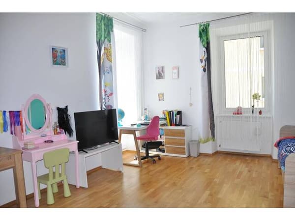 Immobilie in Bad Gastein - 4 Zimmer FAMILIENWOHNUNG in Bad Gasteiner Top- Lage, energetisch umfassend saniertes Haus- ehemalige Polizeiinspektion Bad Gastein, inkl. großem Lagerraum und privatem PKW- Stellplatz - Bild 2