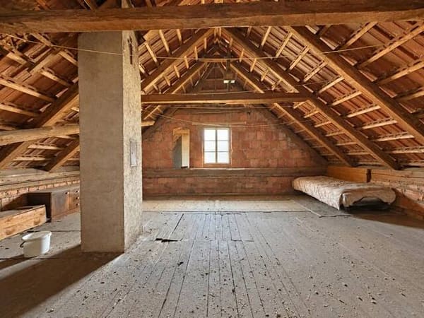 Immobilie in Traundorf - Ihr Haus. Ihr Garten. Ihre Ideen. - Haus mit Bergblick und viel Gestaltungspotenzial in Traundorf - Bild 4