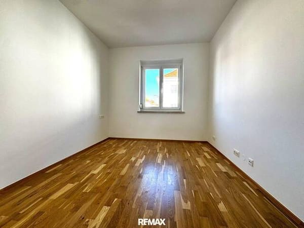 Immobilie in Eisenstadt - Moderne 3 Zimmer Wohnung in Eisenstadt mit Balkon, Parkplatz, Fußbodenheizung – TOP Lage! - Bild 4