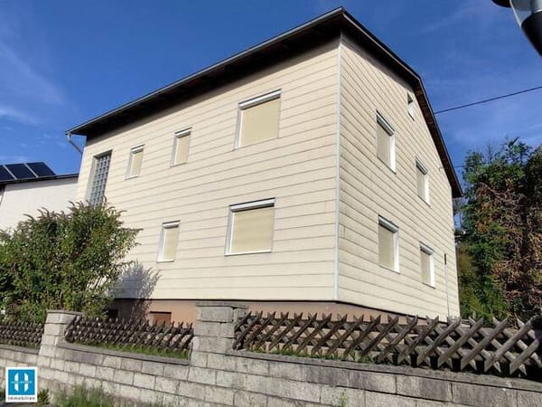 Immobilie in Ansfelden - Leistbares Grundstück mit zweigeschossigem Wohnhaus in Ansfelden. - Bild 2