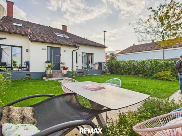 Immobilie in Deutsch-Wagram - Modernes 7-Zimmer-Mehrfamilienhaus in Deutsch-Wagram - Top Lage, 220m² Wohnfläche! - Bild 0