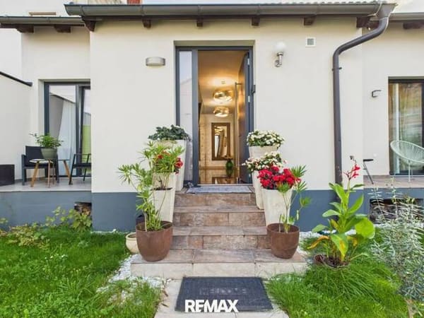 Immobilie in Deutsch-Wagram - Modernes 7-Zimmer-Mehrfamilienhaus in Deutsch-Wagram - Top Lage, 220m² Wohnfläche! - Bild 4