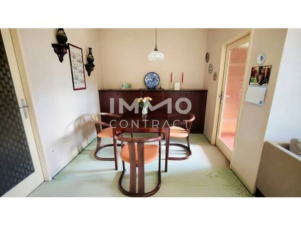 Immobilie in Bad Vöslau - Charmante 3-Zimmer-Wohnung mit verglaster Loggia - groß, zentral, ruhig, mit Parkblick - Bild 1