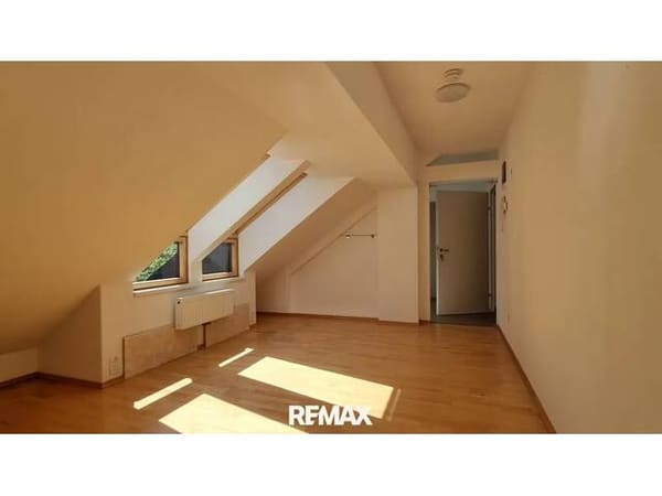 Immobilie in Neulengbach - Vielseitiges Mehrparteienhaus mit 5 Wohneinheiten auf großzügigem Grundstück in Neulengbach - Bild 1
