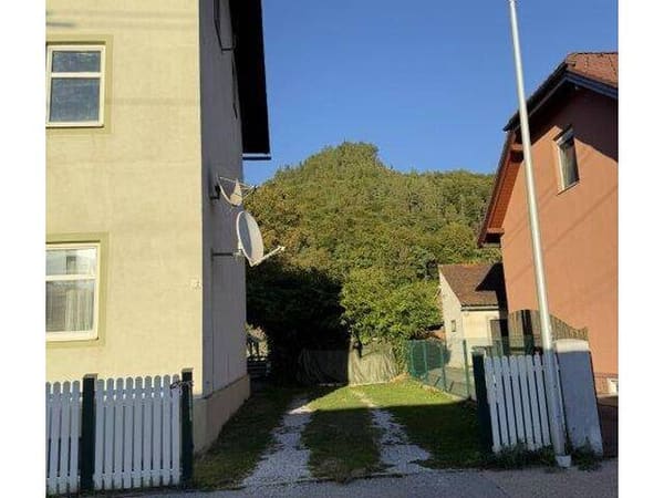 Immobilie in Kapfenberg - Zinshaus mit 3 + 1 Wohnungen in grüner Lage. - Bild 1