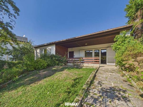 Immobilie in Bruck an der Leitha - Bungalow mit Vollkeller, Garage und Garten, nahe dem Brucker Stadtzentrum - Bild 0
