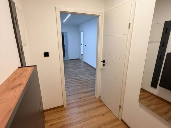 Immobilie in Wels - Modern wohnen - frisch renovierte 4 Zimmer Wohnung mit heller Loggia in Wels - Bild 1