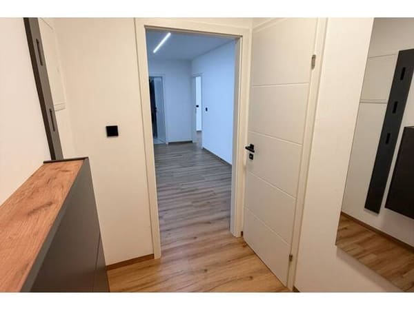 Immobilie in Wels - Modern wohnen - frisch renovierte 4 Zimmer Wohnung mit heller Loggia in Wels - Bild 4