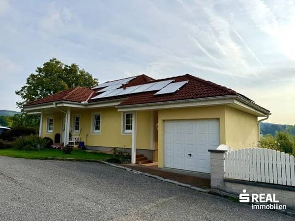 Immobilie in Aschach an der Donau - Ein-/ bzw. Zweifamilienhaus mit tollem Ausblick über Aschach a. d. Donau - Bild 1