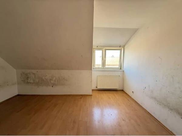 Immobilie in Mannsdorf an der Donau - Mannsdorf an der Donau - sanierungsbedürftiges Einfamilienhaus in der Marchfeldstraße! - Bild 2