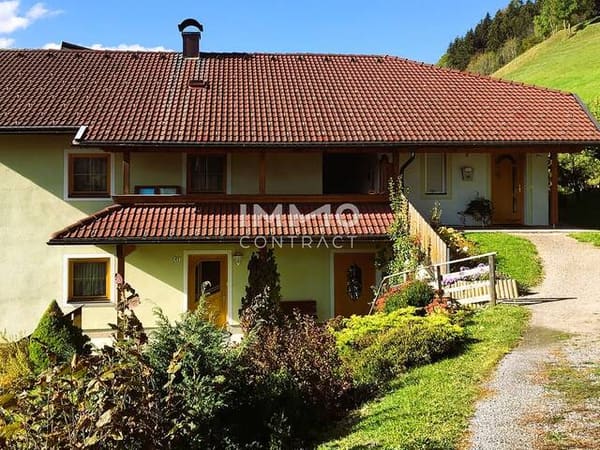 Immobilie in Abfaltersbach - Gemeinsam leben, eigenständig wohnen: Wohnhaus mit zwei Einheiten - Bild 0