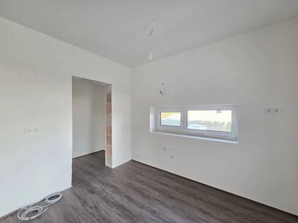 Immobilie in Dietersdorf am Gnasbach - Neuwertige Doppel- Haushälfte in erhöhter und sonniger Ruhelage mit unverbaubarer Freisicht - Bild 3