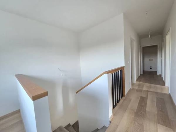 Immobilie in Dietersdorf am Gnasbach - Gut eingeteilte Doppelhaushälfte in absoluter Ruhelage und herrlichem, unverbaubarem Ausblick. - Bild 2
