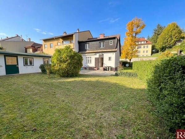 Immobilie in Klosterneuburg - Attraktives Einfamilienhaus mit Garten in ruhiger Lage von Klosterneuburg - Bild 0