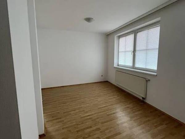Immobilie in Waidhofen an der Thaya - Helle Wohnung und ruhige Zweizimmerwohnung in Top Lage - Bild 0