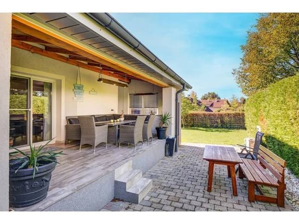 Immobilie in Braunau am Inn - Einfamilienhaus - Keller - ca. 160 m² Wohnfläche - 5 Schlafzimmer - Teilweise Sanierungsbedarf! - Bild 2