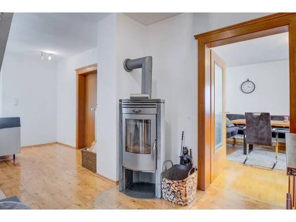 Immobilie in Braunau am Inn - Einfamilienhaus - Keller - ca. 160 m² Wohnfläche - 5 Schlafzimmer - Teilweise Sanierungsbedarf! - Bild 3