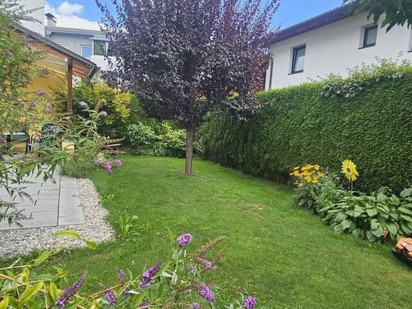 Immobilie in Nußdorf-Debant - Haus kaufen - Gepflegtes Eck-Reihen-Haus mit 2 Wohnungen - Garten, Garage, Carport - sofort beziehbar - Bild 2