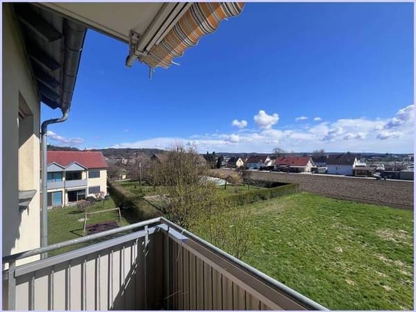 Immobilie in Wildon - Gemütliche Wohnung in Wildon, sonniger Balkon, 2 SZ, Wohnzimmer, Büro, Küche, Parkplatz... - Bild 0