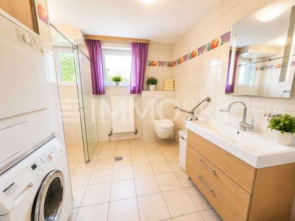 Immobilie in Mehrnbach - Zwei Generationen, ein Zuhause: Haus mit 1.298 m² Grund in Mehrnbach - Bild 3