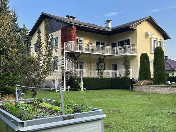 Immobilie in Ebenthal - Top-renovierter Wohntraum mit 2000 m² Gartenparadies,Teich und Bachlauf - Bild 0