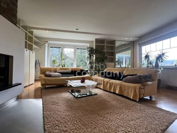 Immobilie in Ebenthal - Top-renovierter Wohntraum mit 2000 m² Gartenparadies,Teich und Bachlauf - Bild 1