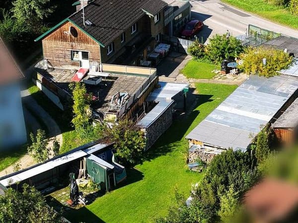 Immobilie in Riedegg - Liebhaber-Immobilie mit Seltenheitswert: Großes Grundstück mit Haus direkt unterhalb Schloss Riedegg - Bild 2