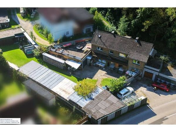 Immobilie in Riedegg - Liebhaber-Immobilie mit Seltenheitswert: Großes Grundstück mit Haus direkt unterhalb Schloss Riedegg - Bild 4