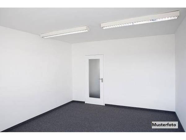 Immobilie in Bruck an der Leitha - Attraktive 3-Zimmer-Wohnung mit Loggia und eigenem Pkw-Stellplatz - Bild 0