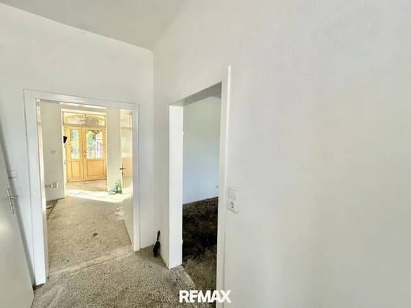 Immobilie in Bernhardsthal - SANIERUNGSOBJEKT! Landhaus mit viel Potenzial - verwirklichen Sie Ihren persönlichen Wohntraum! - Bild 4